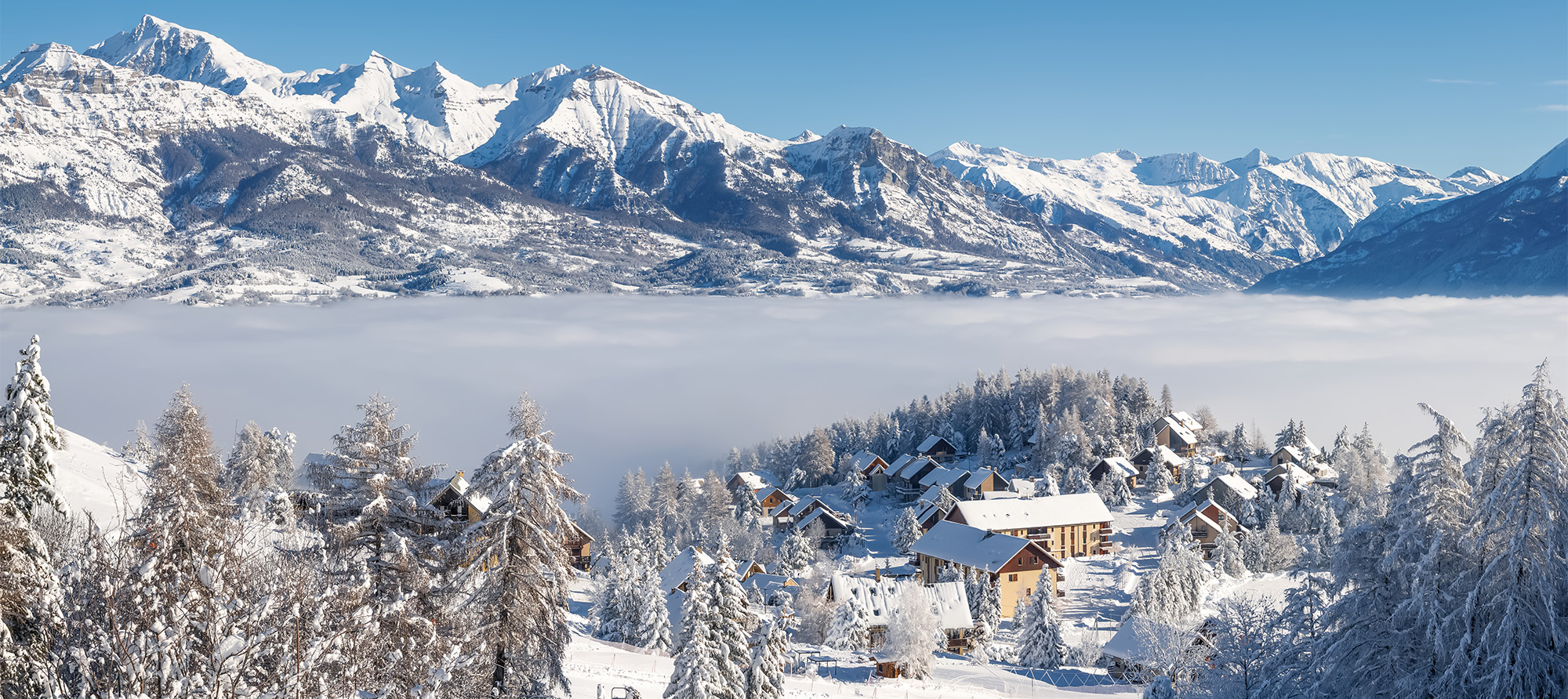 la montagne en hiver ecrins hautes alpes