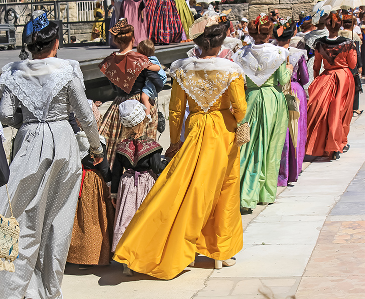 participez aux fetes traditionnelles provencales