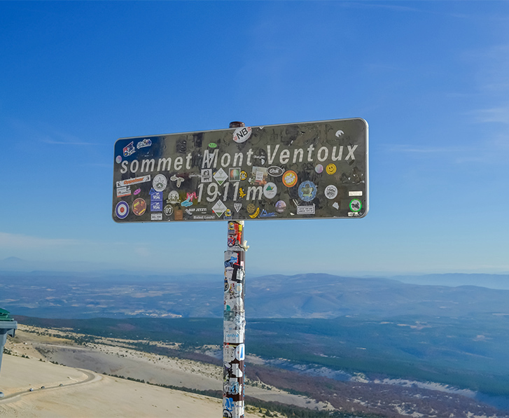 ascension des deux milles metres du mont ventoux