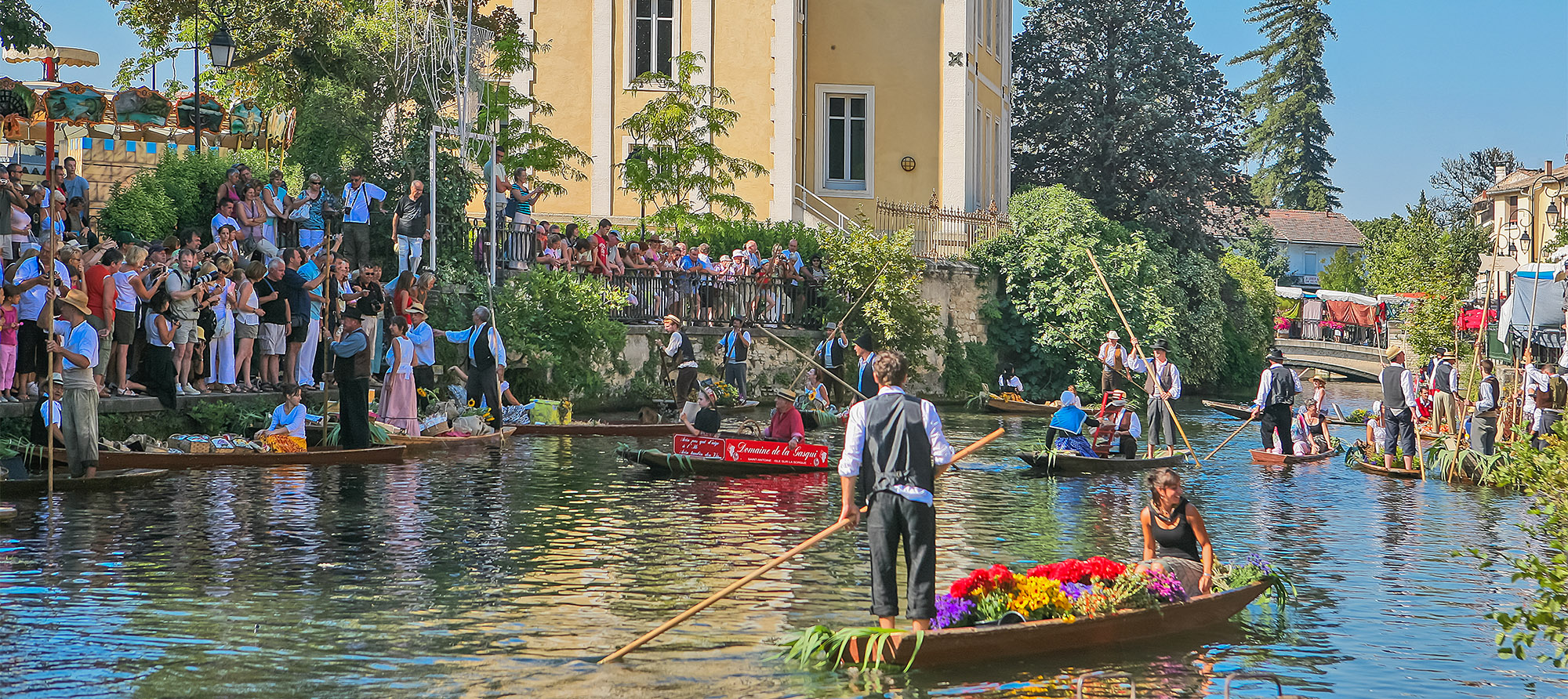 marche flottant isle sur la sorgue
