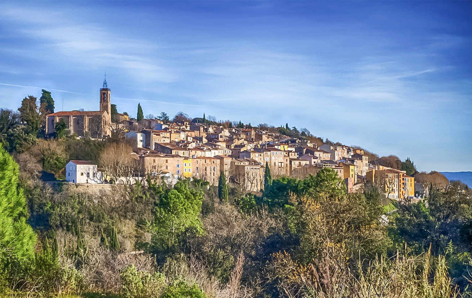 parcourir les villages perches de l arriere pays