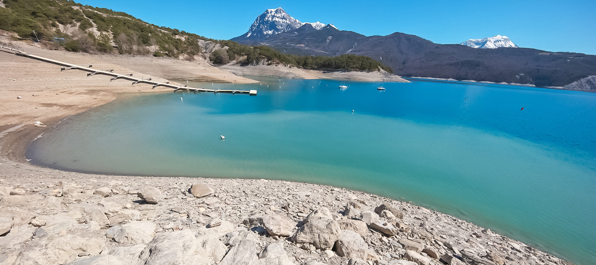 plages amenagees lac de serre poncon