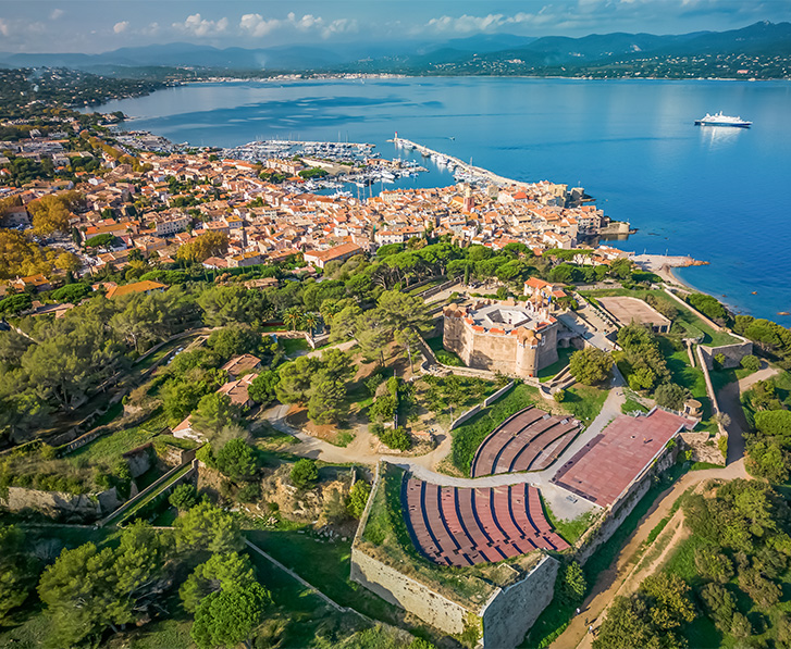 visiter saint tropez l icone glamour de la region